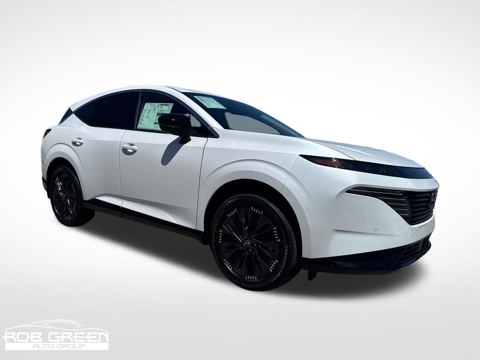 2026 Nissan Murano Platinum in Everest White Pearl Tricoat — front three-quarter view